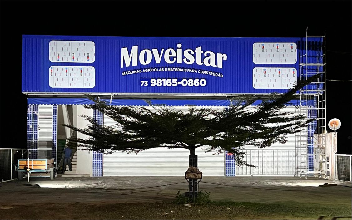 Fachada em Telha de Zinco – Moveistar - Noite
